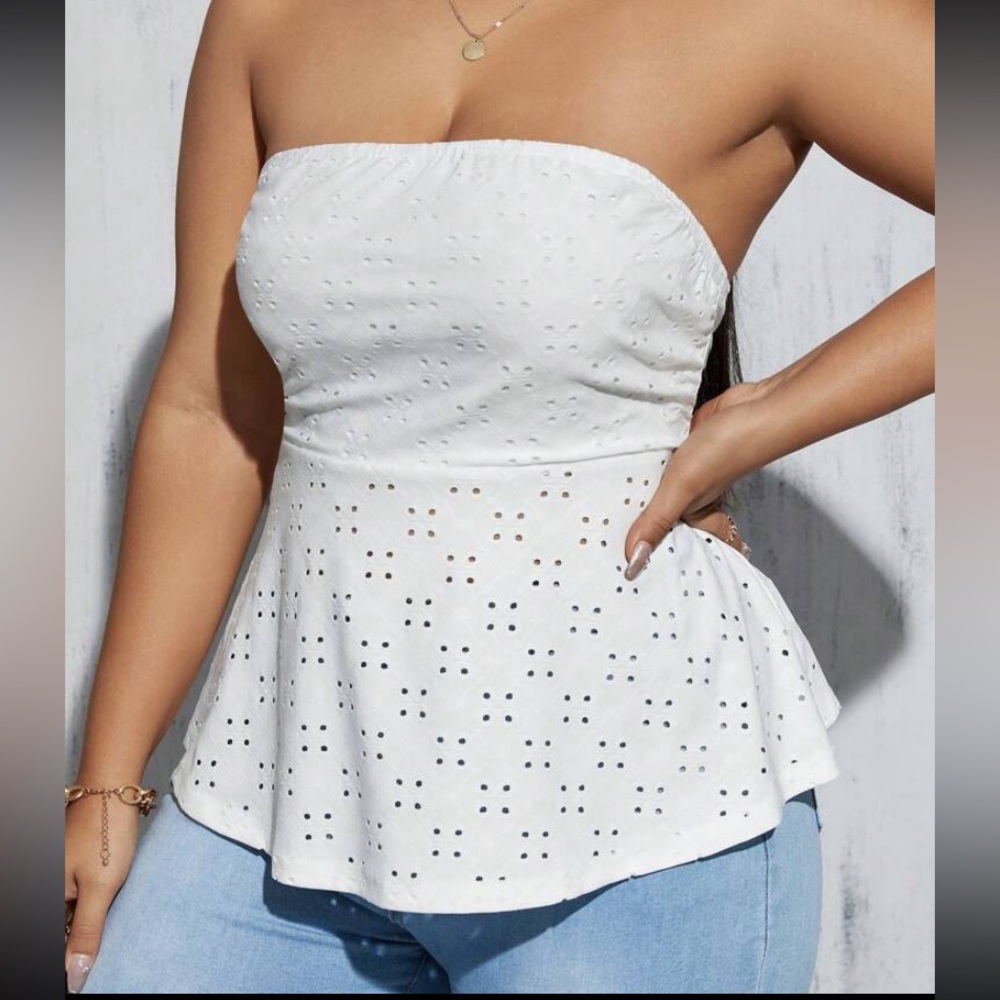 ‼️ 3 for $12 ‼️ embroidered tube top